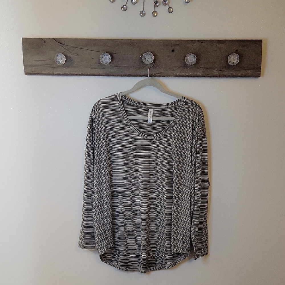 Athleta Gray Striped Women's Top SZ LG